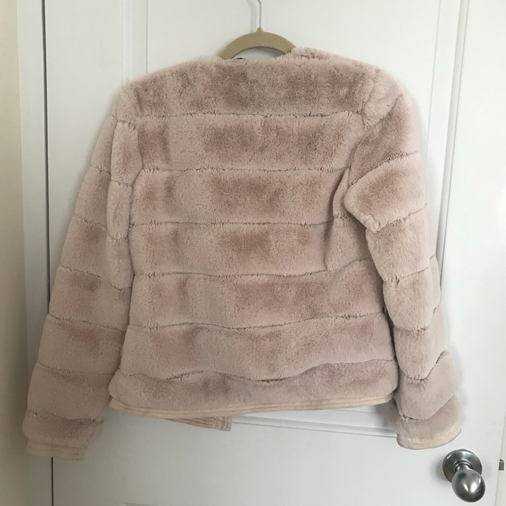 Eliza J Faux Fur Cropped Coat - Picture 3 of 3